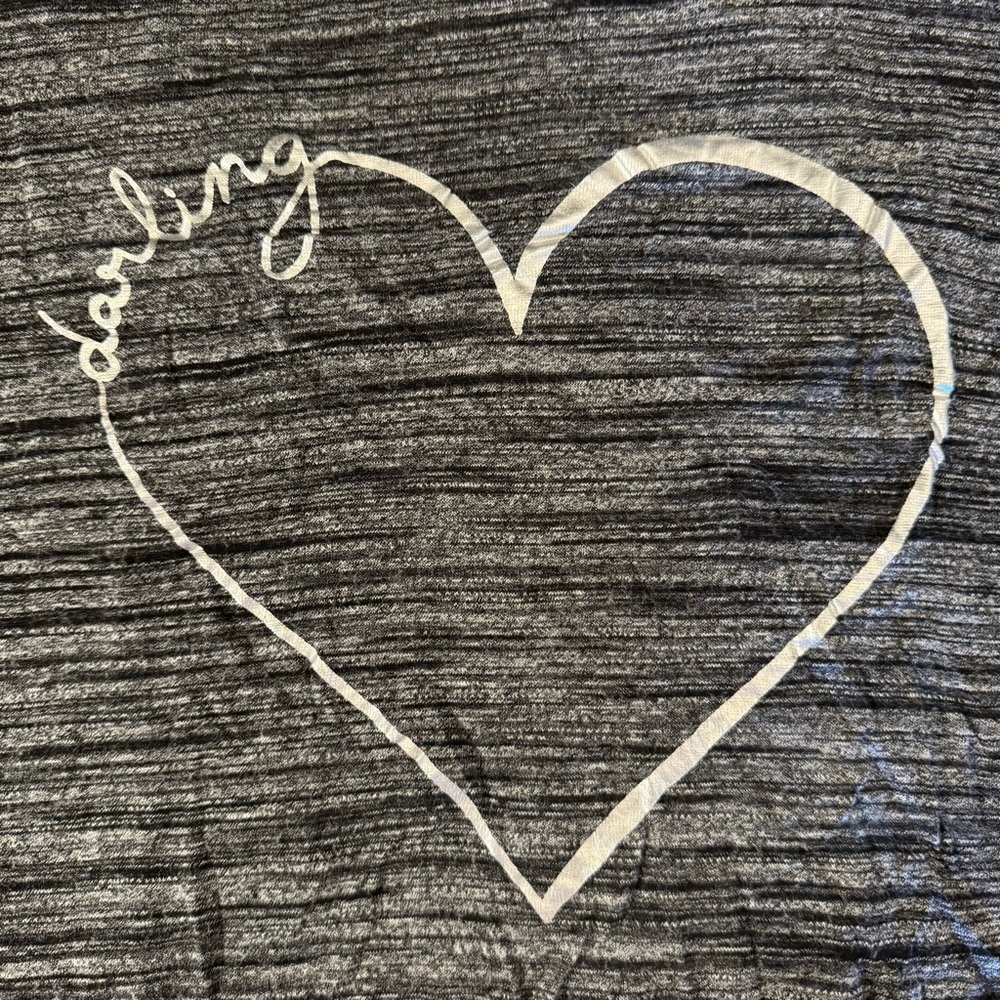 4/$20 H&M Darling Heart Gray Boxy T-Shirt Top - Picture 5 of 11